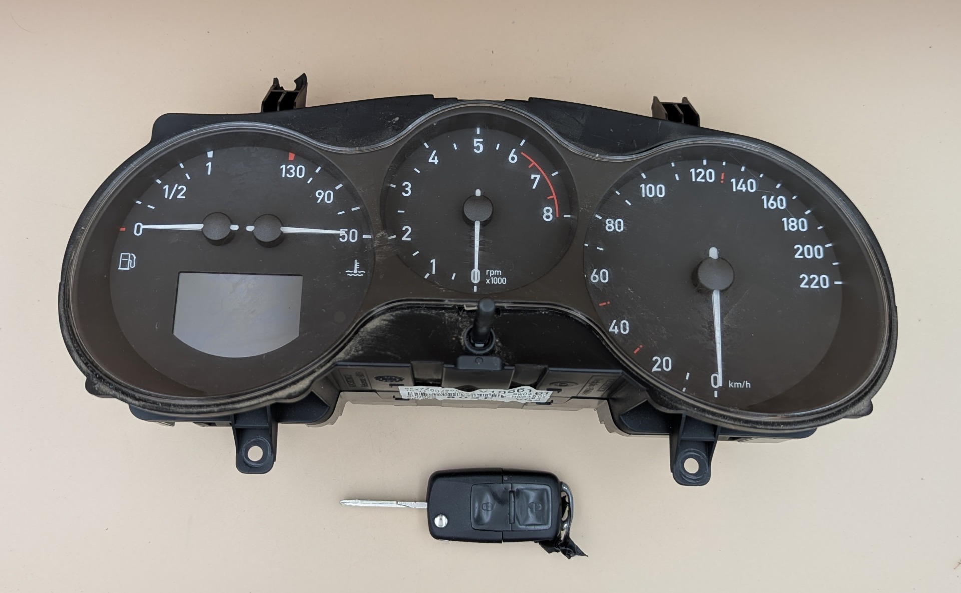 Prístrojový panel a kľúč Seat Toledo III