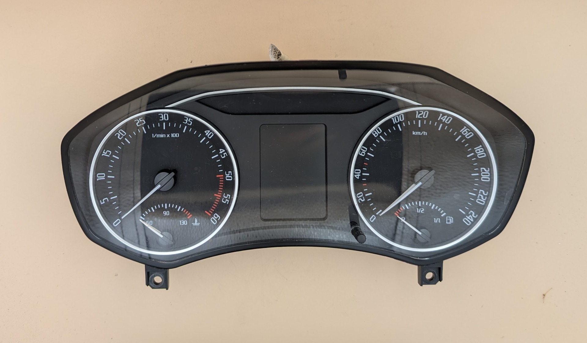 Prístrojový panel Škoda Octavia II