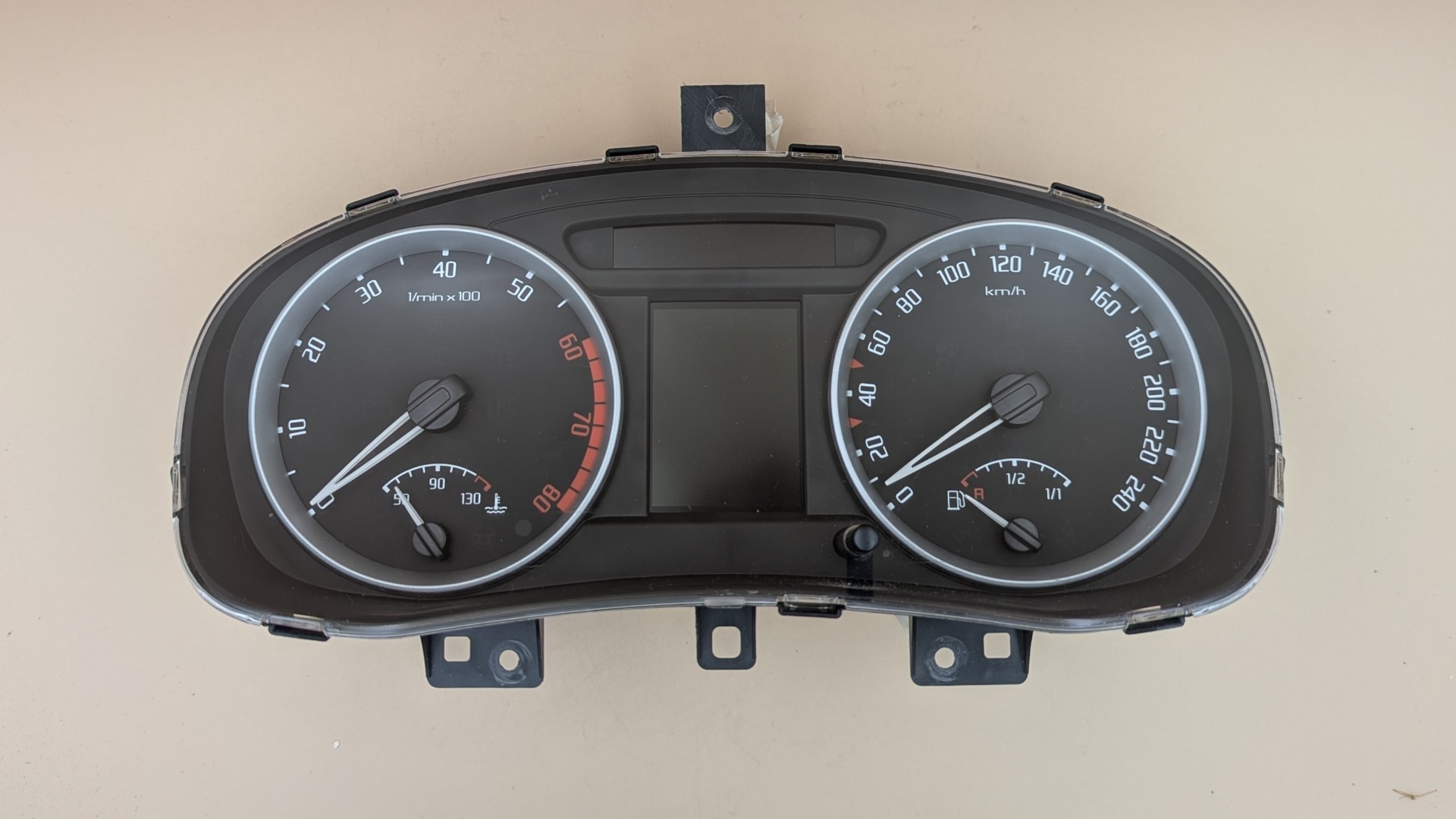 Prístrojový panel Škoda Fabia II