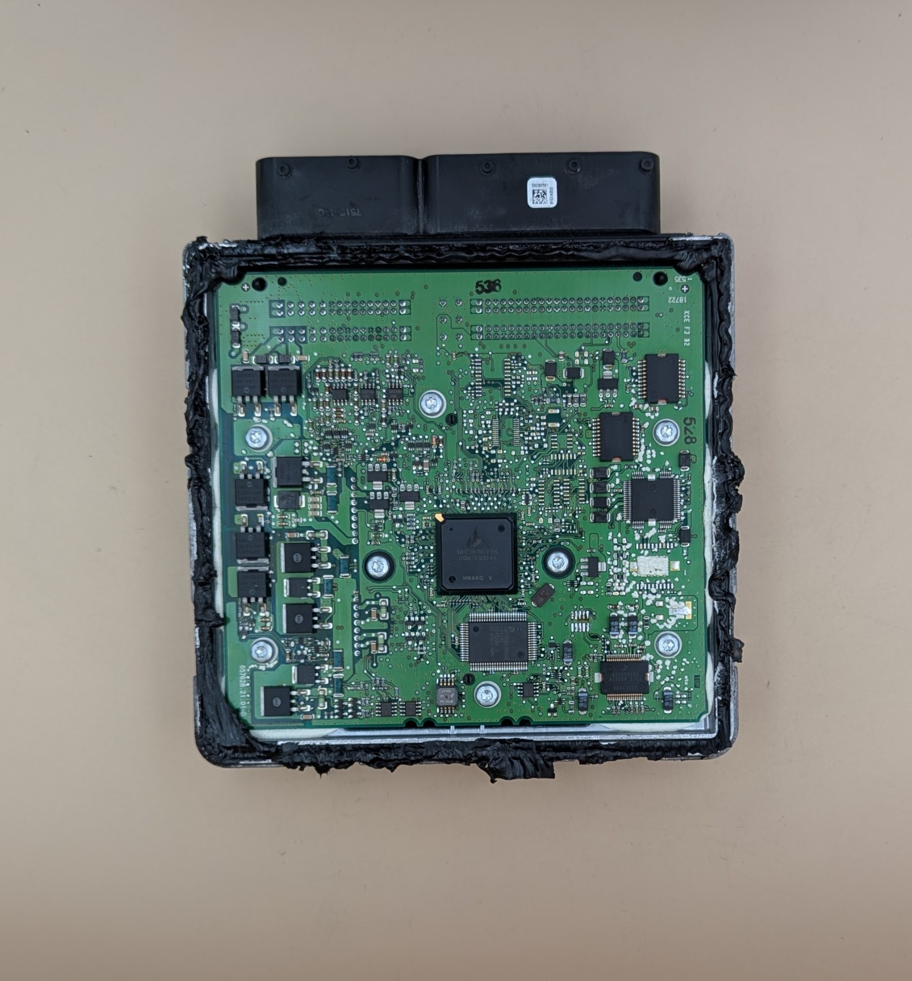 Riadiaca jednotka motora Volkswagen Passat 2.0 TDI