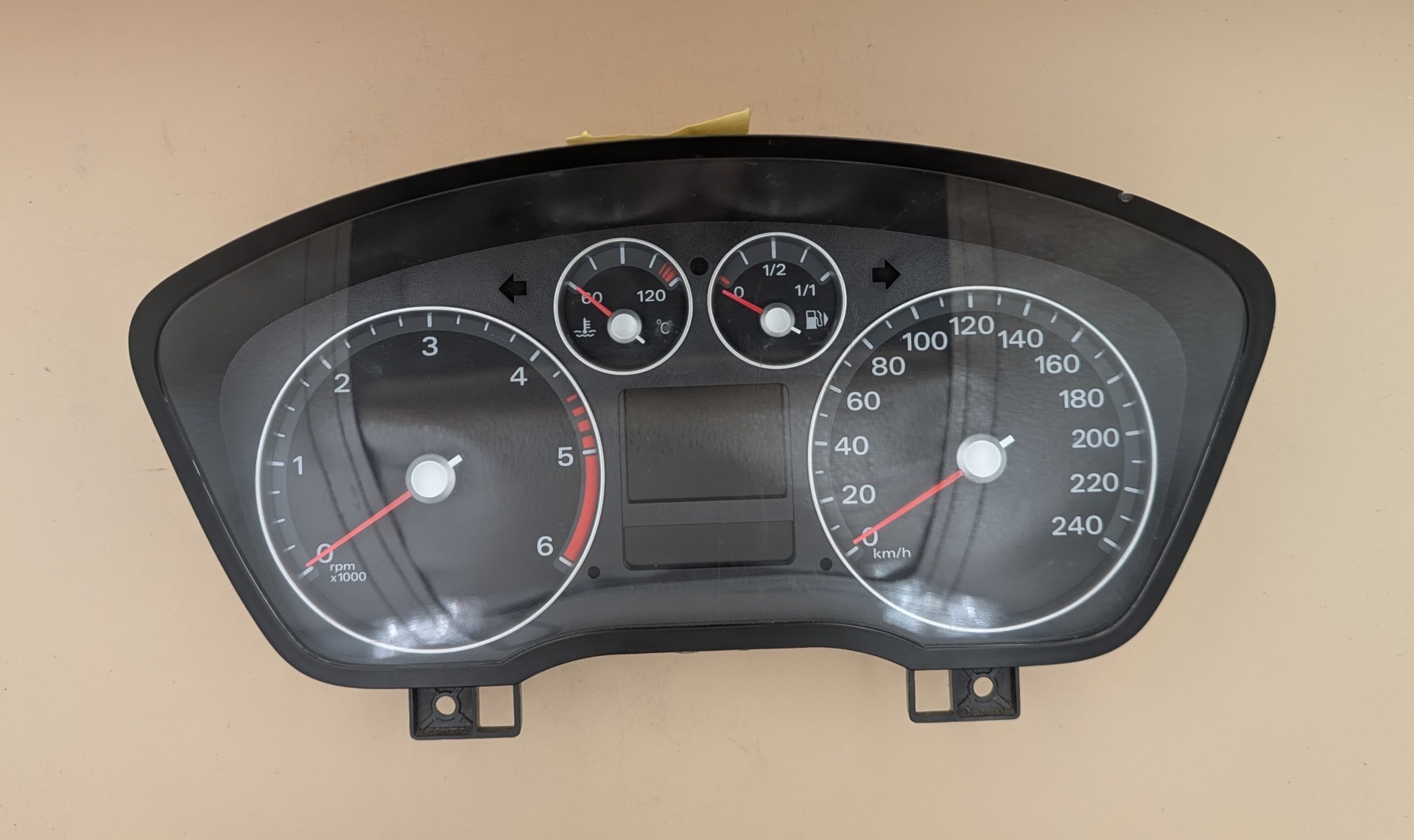 Prístrojový panel Ford Focus II