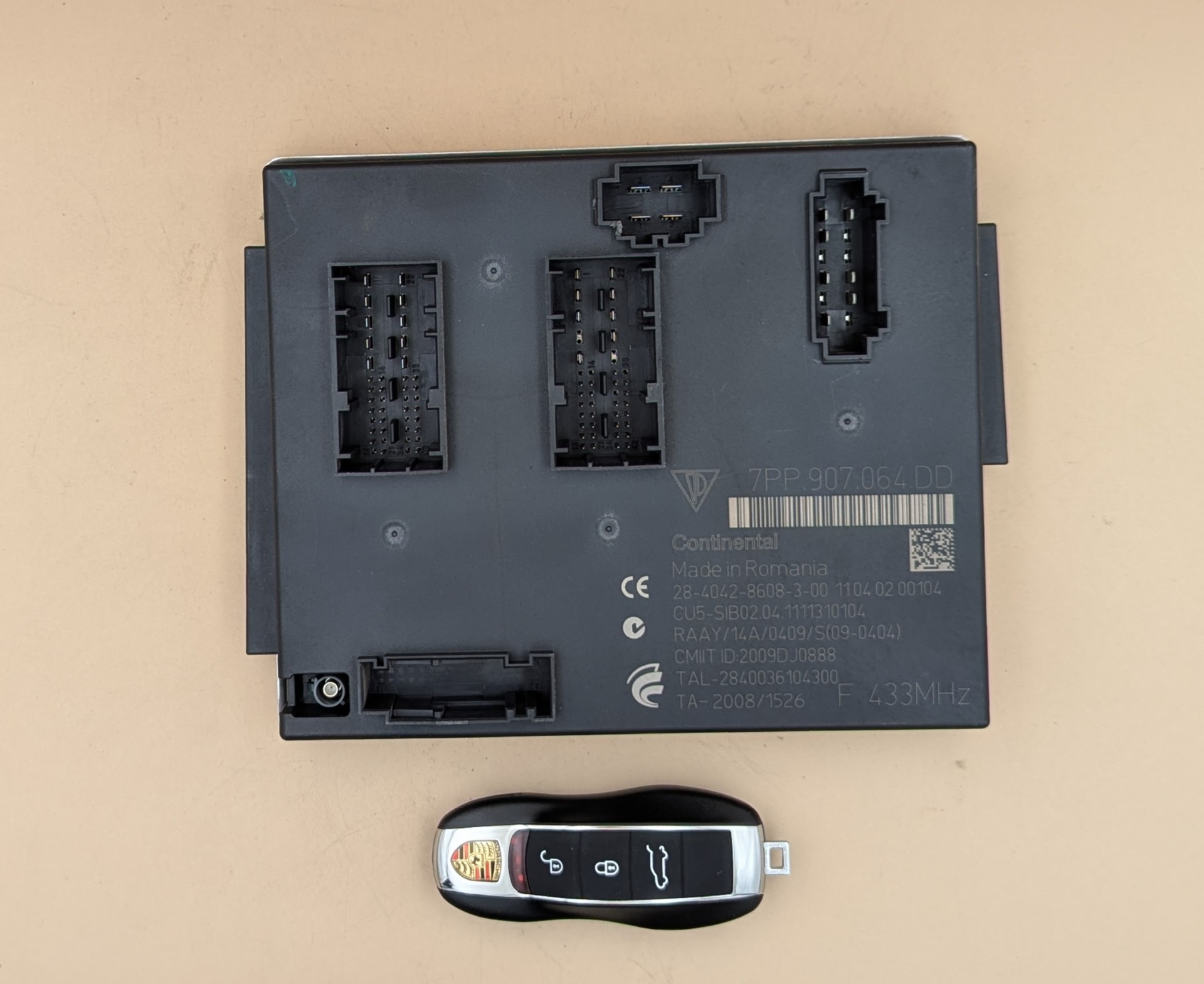 BCM jednotka a kľúč Porsche Cayenne 2011