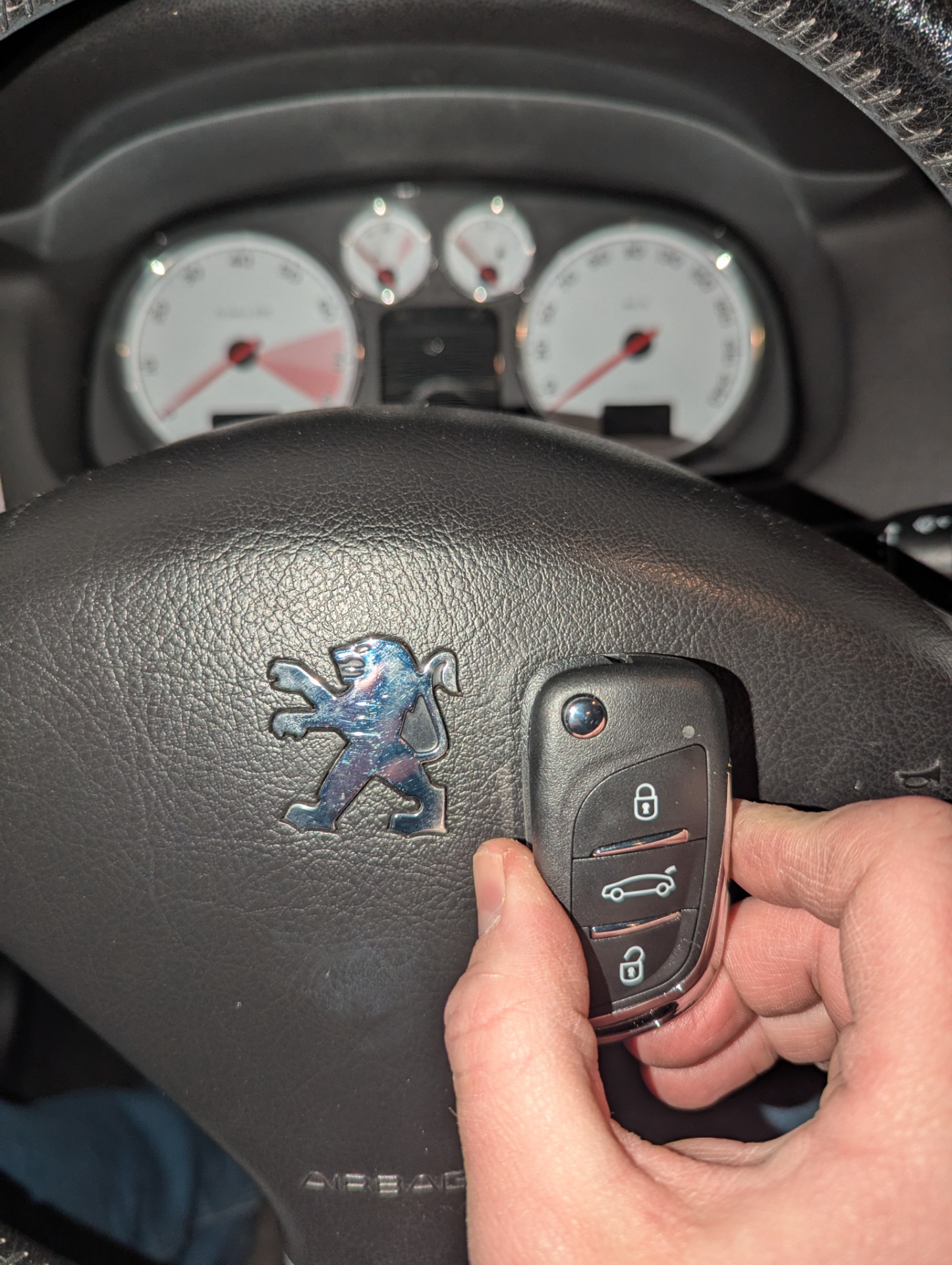 Nový kľúč pre Peugeot 307 CC