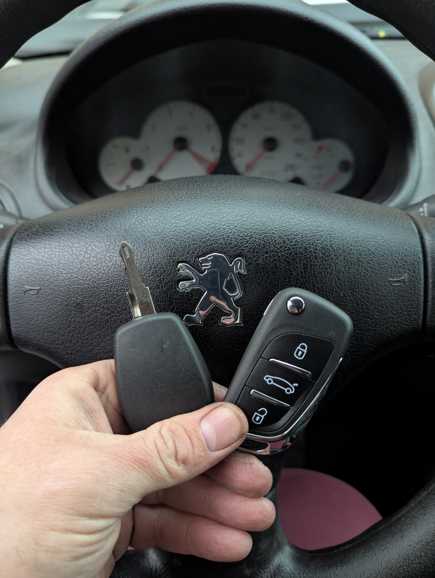 Nové kľúče pre Peugeot 206 2007