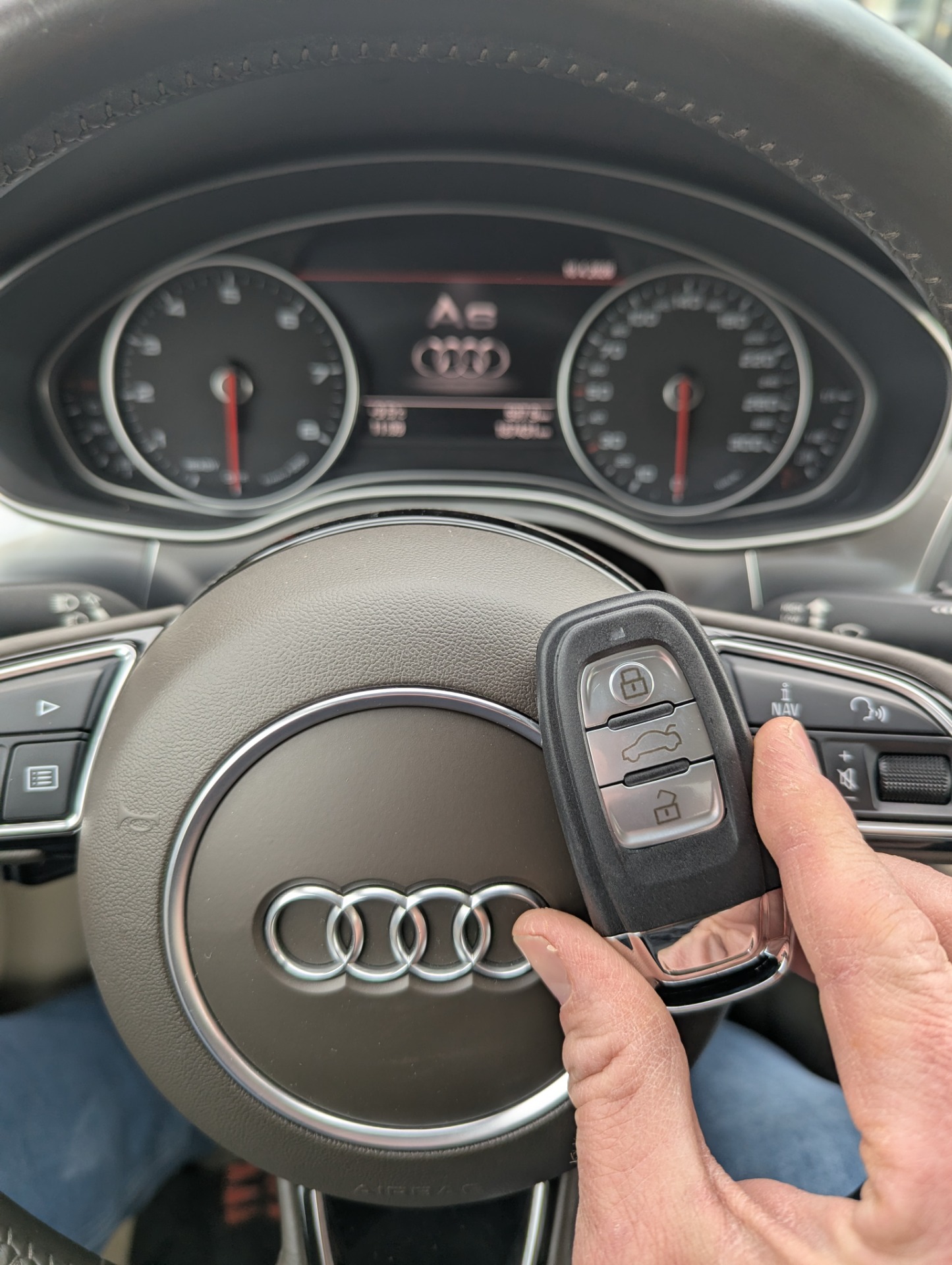 Nový keyless kľúč pre Audi A6 2016